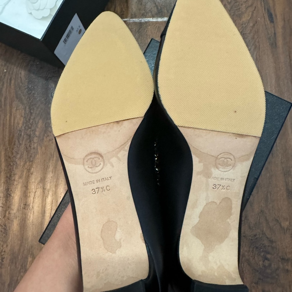 CHANEL Gold Chain Sold Out LEATHER BALLET FLATS - Picture 5 of 6